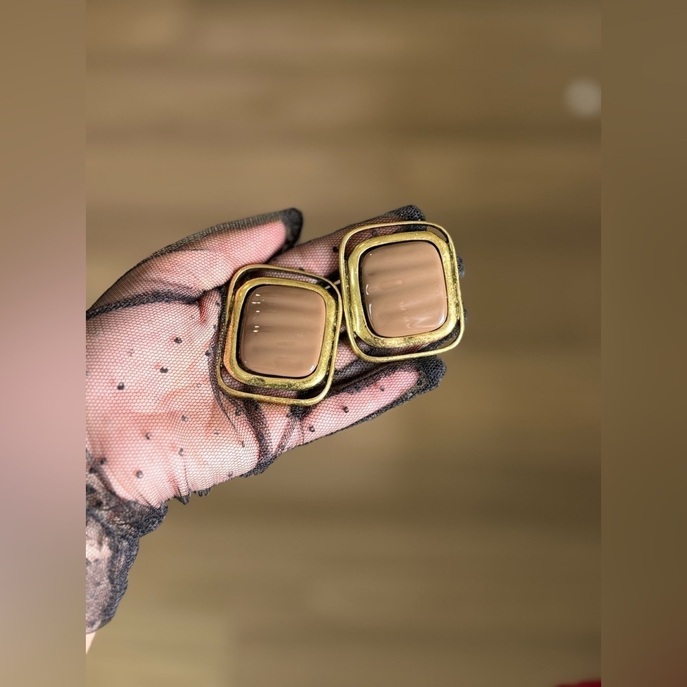 ✨ Bold Square Statement Earrings – Gold & Brown Retro Style - Picture 6 of 11